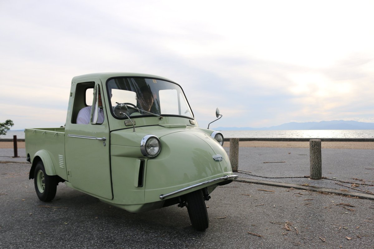 僕の家業、小川ヤのコンセプトカー「ダイハツ　ミゼット」
幼少の頃から父の横に乗ってお酒の配達に連れて行ってもらいました。滋賀県長浜の地で110余年、ちょうど12月に創業したと聞きました。これからも長浜の酒文化を守り、最高の一杯をお客様に届けていきたいと思います。
#カーアンドライフ