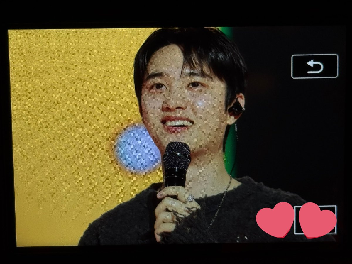 20251207     진짜 예뻐요🥰🥰
#ASIACONCERT_DOit_THEFINAL
#도경수_두잇더파이널_막콘
#됴콘_막콘_집에안가