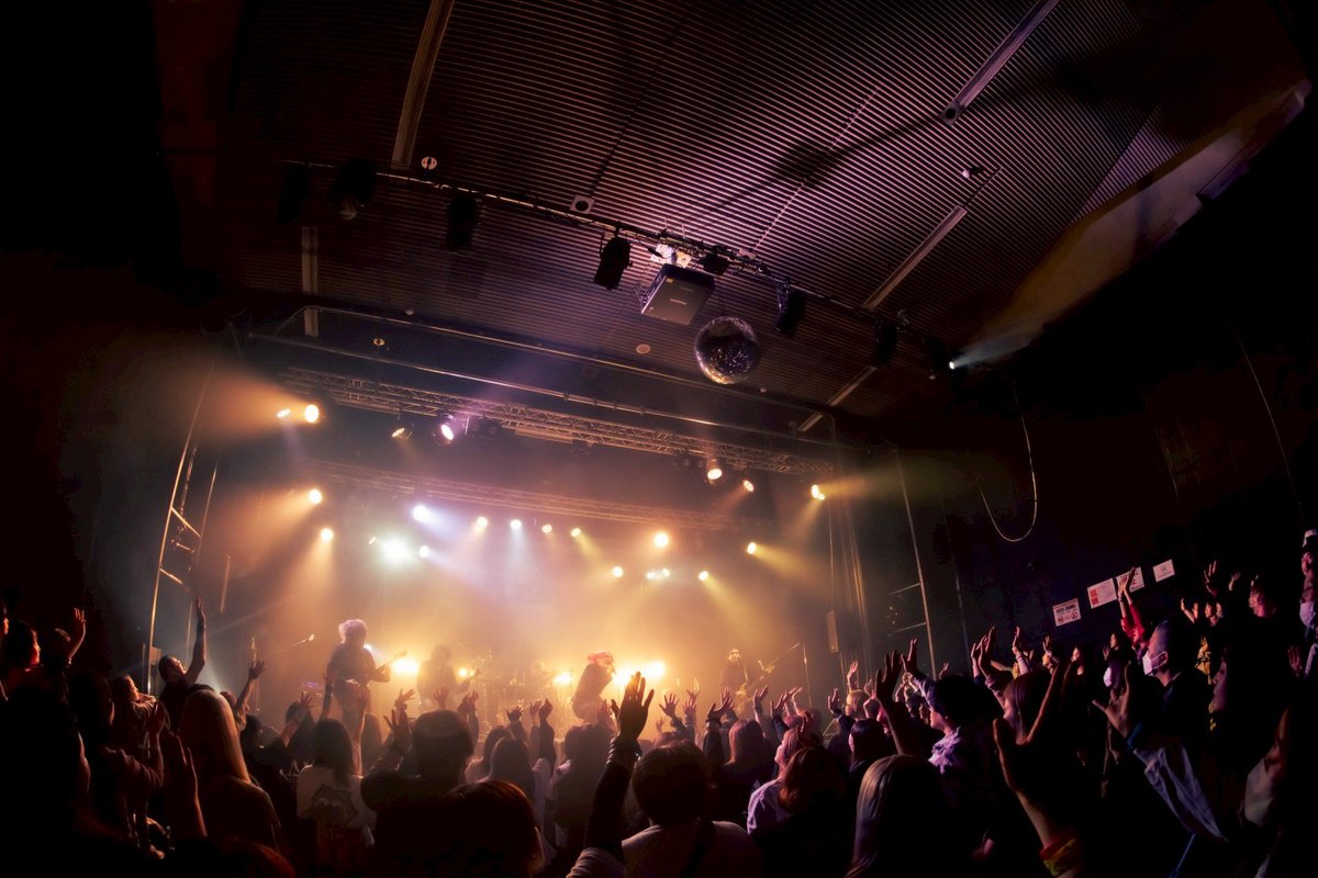 SHUNAN Orbit 2025
RISINGHALL四番手は

アルルカン

昨年に引き続き2年連続出演

【自分達に嘘を付かない】

言うのは簡単だけど、実行するのは難しい

違う畑に飛び込む勇気と、その心意気に
最大限のエールを📣

2026年5月9日
いよいよRISING HALLでワンマン
今日の続きはまた、そこで

📷@masound