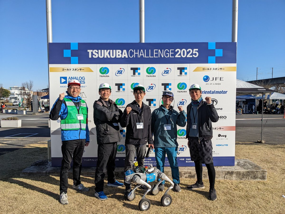 ystk_hara's tweet image. つくばチャレンジ2025 #つくチャレ 本走行、3年連続で完走しました🎉✨

ここ2年は四脚ロボット（Unitree Go1, Go2）での完走でしたが、今年は四脚車輪ロボット（Go2-W）での完走です！

コースにある3つの階段を登り下りし、林の中の落葉で埋まった道も走破して、約 2.8 km を自律走行しました。
