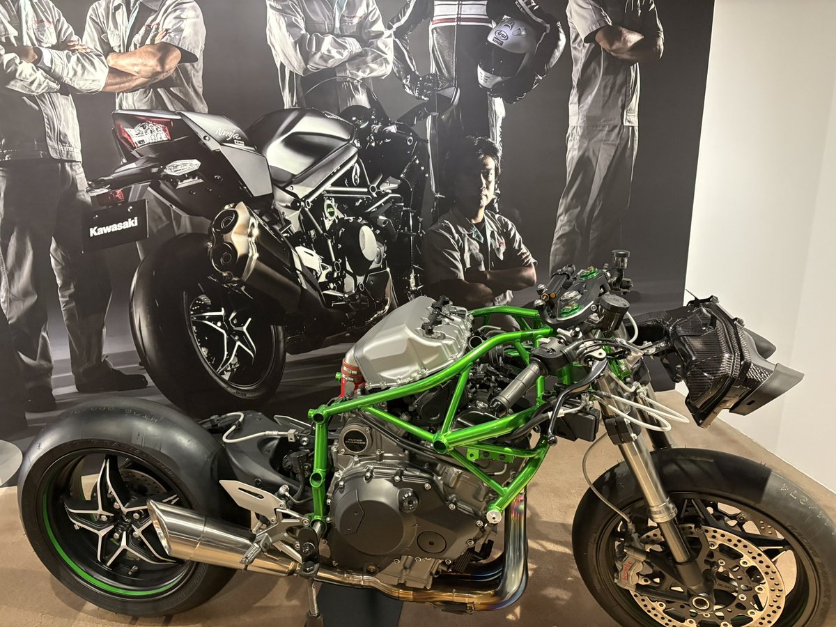 カワサキワールドに参る〜 #zx4r #zx4rr #Kawasaki