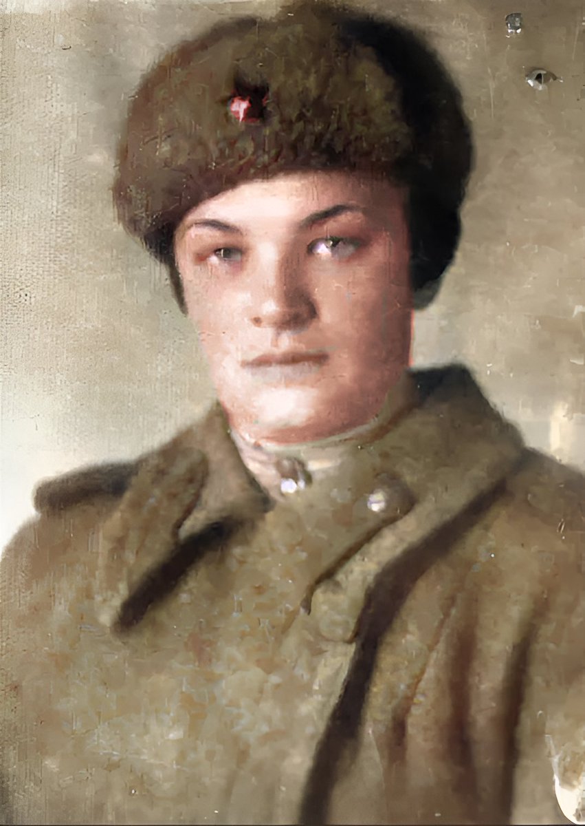 Un 7 de diciembre de 1943, entraba en el Ejército Rojo esta abuelita soviética, Olga Bordashevskaya, la cual fue una de las mejores francotiradoras de la historia, que ejecutó a 108 nazis con su rifle Mosin Nagant, en tan solo 9 meses.

Tras la invasión nazi de la URSS, Olga (una