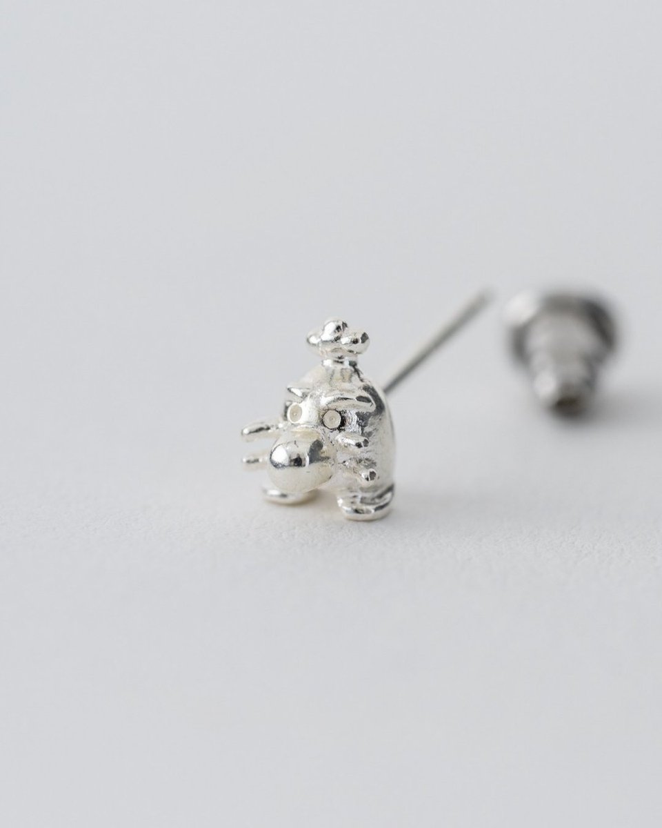 EarthBoundCafe's tweet image. 🛍 I nuovi prodotti a tema EarthBound: felpe WAREHOUSE, calze, orecchini e crema mani Mr. Saturn!