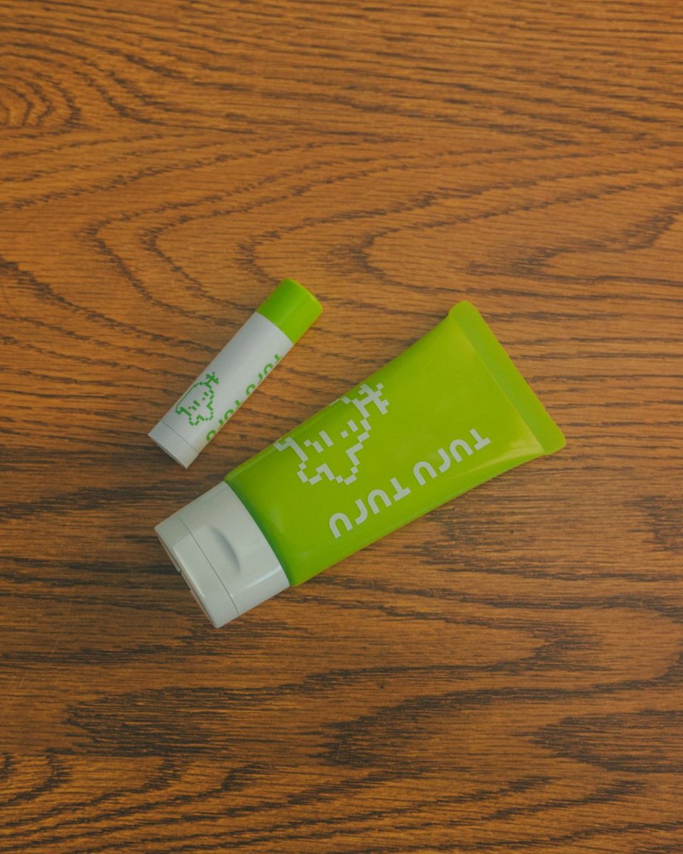 EarthBoundCafe's tweet image. 🛍 I nuovi prodotti a tema EarthBound: felpe WAREHOUSE, calze, orecchini e crema mani Mr. Saturn!