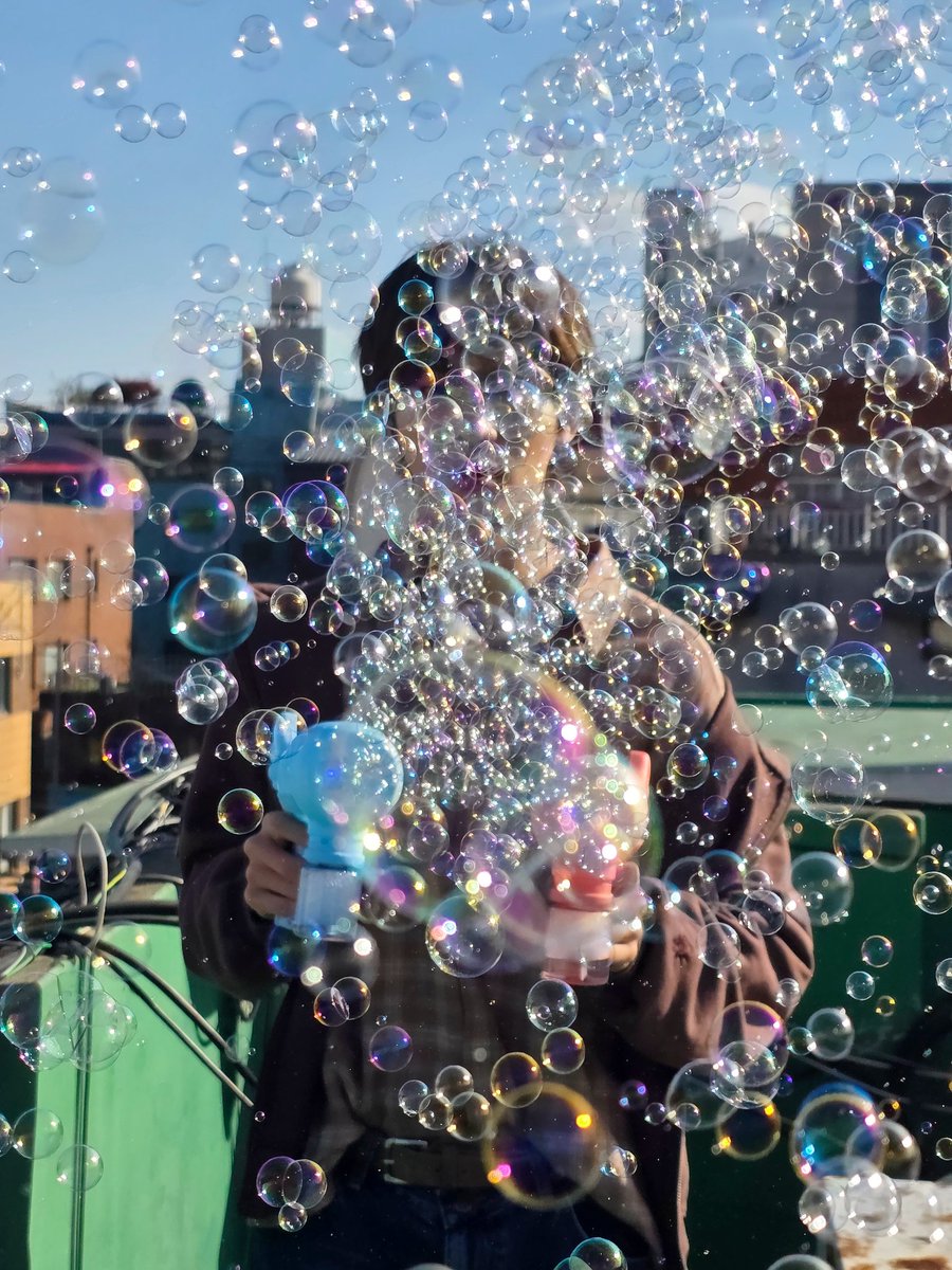 [#HYUNBIN]
비눗방울에 갇힌 . 구현빈 .
#POW #파우 #현빈