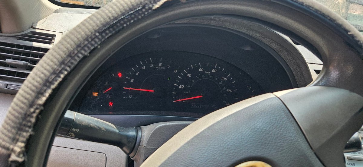 Muhamma14477561's tweet photo. 2006 Nigeria Used Toyota camry for sale
Run and Drive
In Good condition
Asking price 6.3 million
Location: Meiran, Mainland Lagos https://t.co/xxWbbXZHck