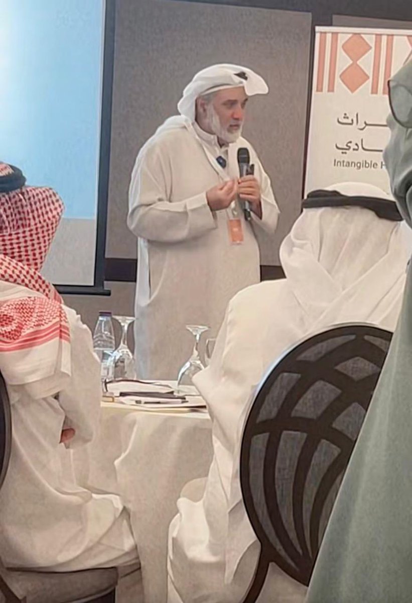 shayebab's tweet photo. #الأحساء_لا_تتثاءب 
بمدينة الهفوف شاركت في ورشةعمل نحن التراث الحي بعنوان(التراث غير المادي تطلعات وتحديات)تنظيم جمعية التراث غيرالمادي بفندق الإنتركونتيننتال 
ادار الحوار أ راشد القناص 
بخضور العضو المؤسس د سميرالضامر 
وامين الجمعيةأ سارةالجهني 
@mediaeyes2 
@Rashed_algannas https://t.co/iZ8EQc1l6s