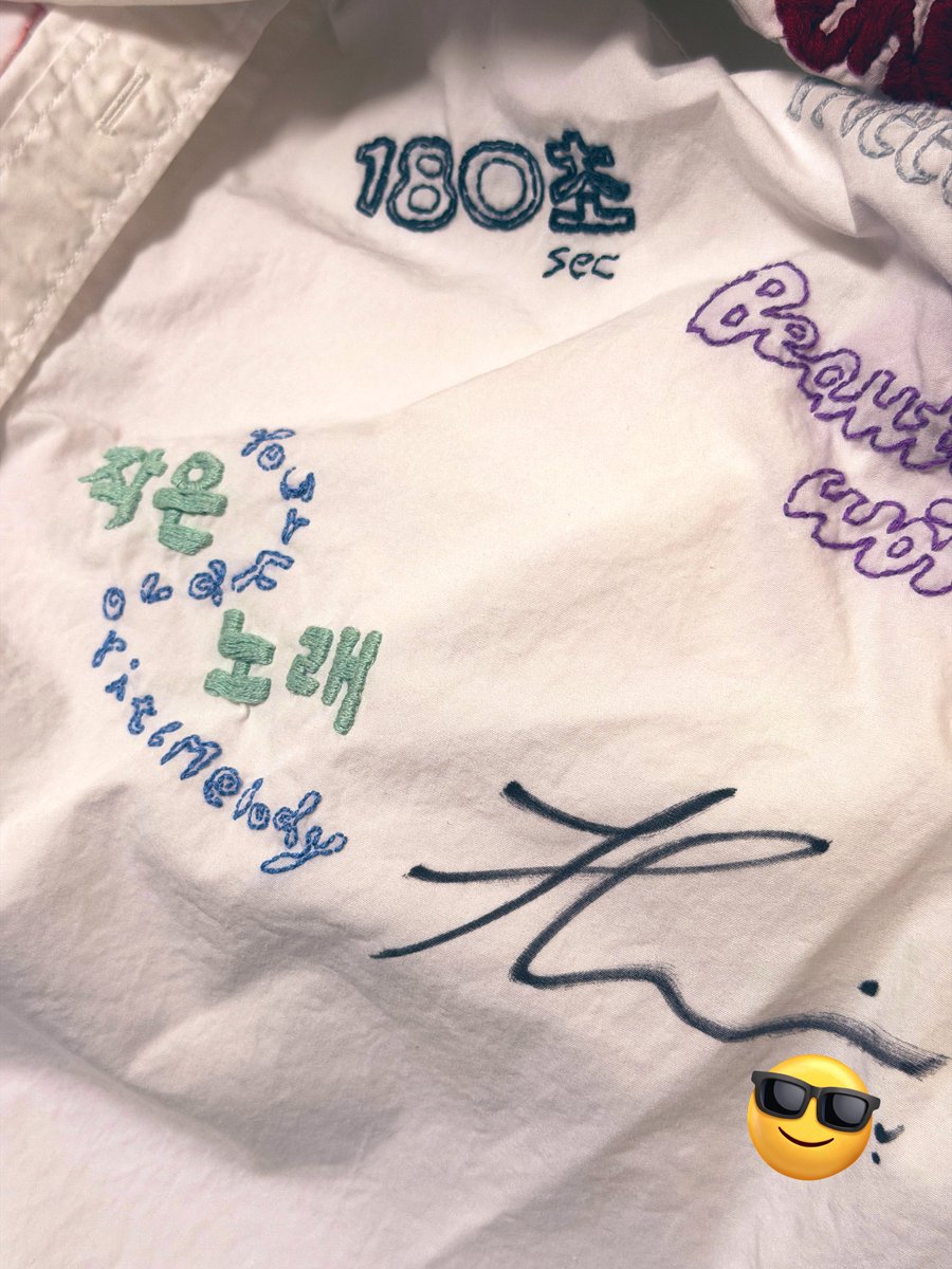 やっと5曲縫い終わったよ〜
わたしが刺繍終わったからカムバきたか😎(んなわけないww)

#TNX #티엔엑스
#작은노래の横にしてもらったサインを添えて