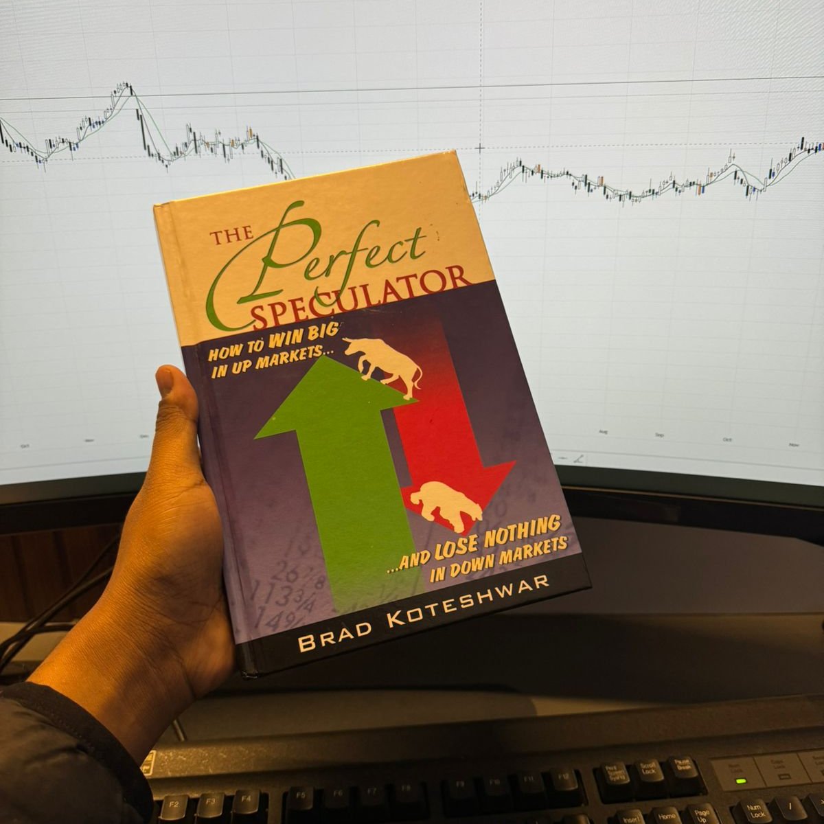 namantrades's tweet photo. The Perfect Speculator

#TradingBook

Key Takeaways :

1. Staying out of Markets is just as imposrtant as getting in.

2. Anyone can have a good 1 year. A true speculator is judged over 10 years.

3. You are gambling if you don’t have a stop-loss policy. https://t.co/Dqa3Xi9VJQ
