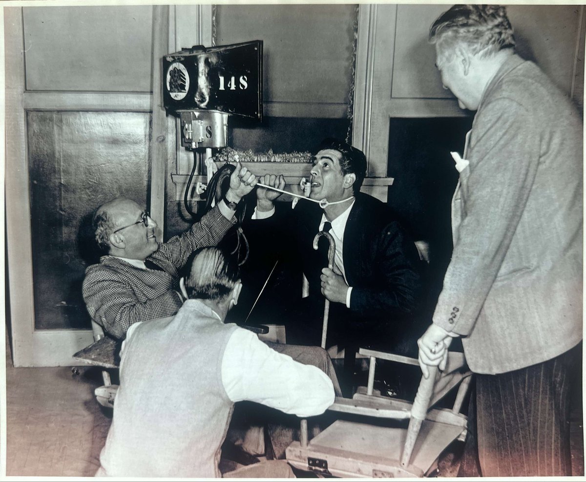 VictorMatureNet's tweet photo. #RobertSiodmak and #VictorMature horsing around on the set of #CryoftheCity (1948) - Watch at midnight (PST) tonight!!!
@NoirAlley #TCM

(with @VictoriaMature)
#NoirAlley @tcm https://t.co/1y8LTweSUk