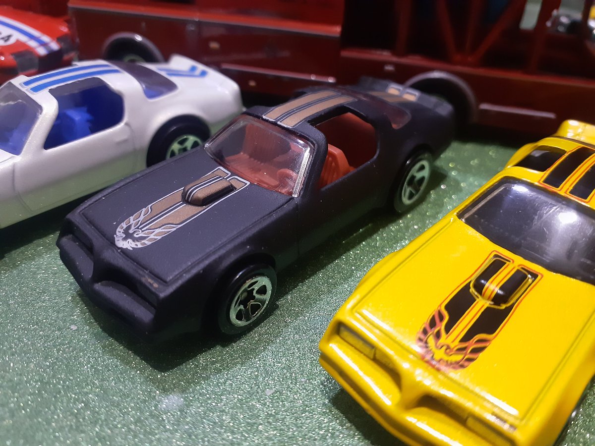 ホットウィール10カーパックエクスクルーシブカラーの3台目の黄色が