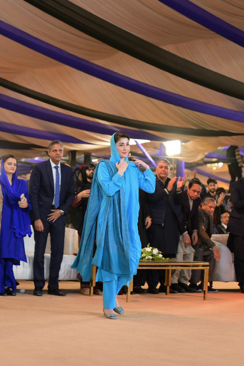 CM Punjab Maryam Nawaz Sharif says Nawaz Sharif’s legacy of development continues! At the launch of Gujranwala Mass Transit, she highlighted PML-N’s unmatched record in metros, health, education, clean Punjab, housing &amp; infrastructure.
She vowed to carry forward Nawaz &amp; Shehbaz