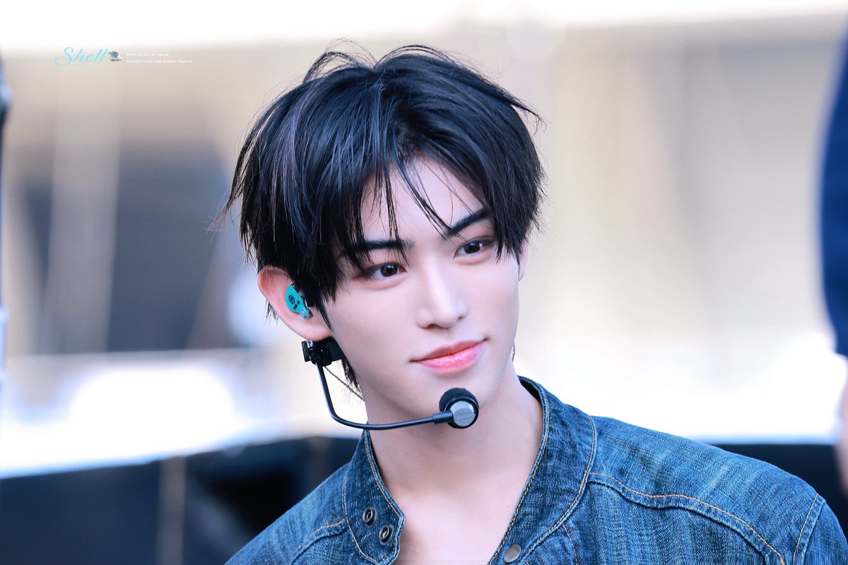 shell_minje's tweet image. 251207 ACON

#킥플립 #KickFlip #민제 #MINJE