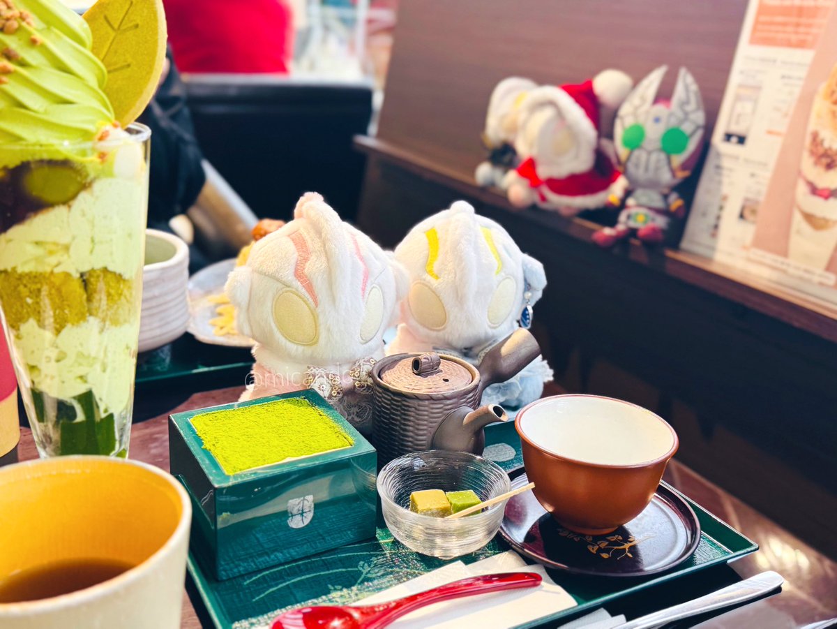 お昼にいっぱい食べたのに今とてもお腹すいてる…