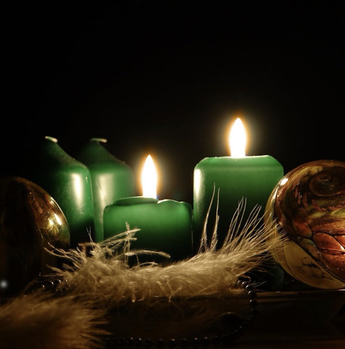 frihetskyrkan's tweet photo. Den andra adventssöndagen handlar om Guds rike.
Det tycks vara så att Guds rike har kommit, när Jesus kom,  men samtidigt så väntar vi på något mer. Vi väntar på Guds rikes slutliga genombrott.

Trevlig andra advent!😀😀 https://t.co/Sj5XqSnZPJ