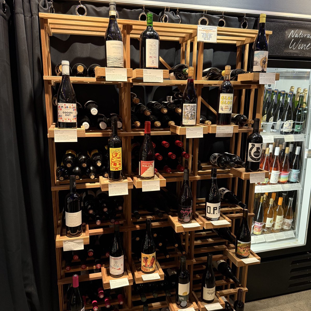 缶ビールもえらい沢山売ってて楽しそうなところだった。この品揃えが