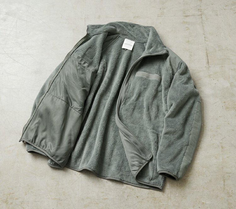 raku_raku_13's tweet photo. WAIPERのECWCS Gen3フリース。
「実物新品」「POLARTEC」が手に入るのは本当にラストチャンスかも。
🛒💨 在庫チェックはリプ欄、またはプロフのリンクから!
#ECWCS #デッドストック #軍モノ #POLARTEC #ミリタリーコーデ #フリース #神アウター #買ってよかった #ad https://t.co/FerN7HK8wV