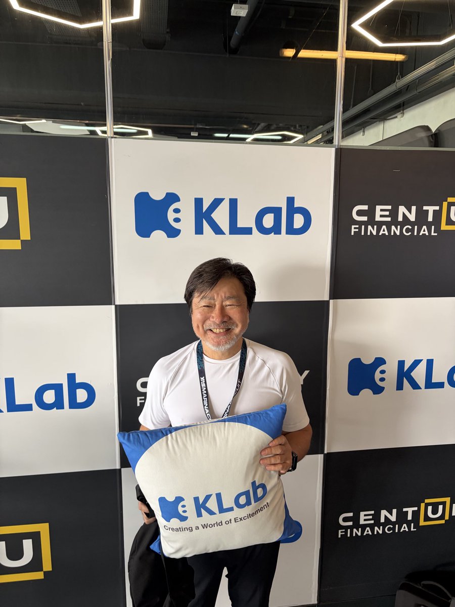 37da's tweet image. 先週は、資本業務提携の調印の前後、ドバイに金融機関を精力的に周り、IRしてきました。
週末からは首都アブダビに移動しました。今週末、アブダビでではF1グランプリ今期 最終戦が開催です。 今季は混戦で、本日の 来週戦まで誰が優勝するか分かりません。…