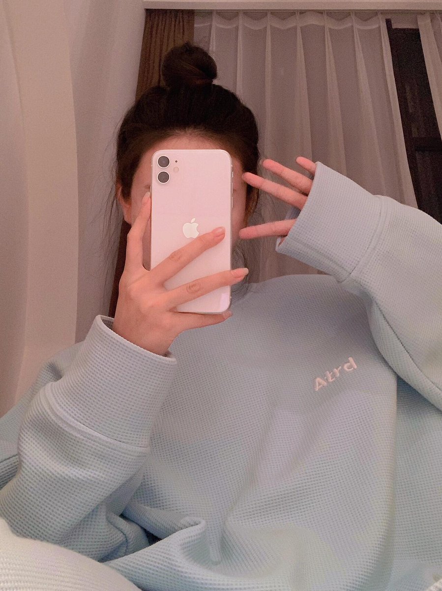 #南京 因为异地，想找个成熟稳重的朋友做情绪缓冲。已婚，界限明确，不打扰家庭不影响工作。年龄 26–40，周边城市更佳，喜欢就点个赞吧