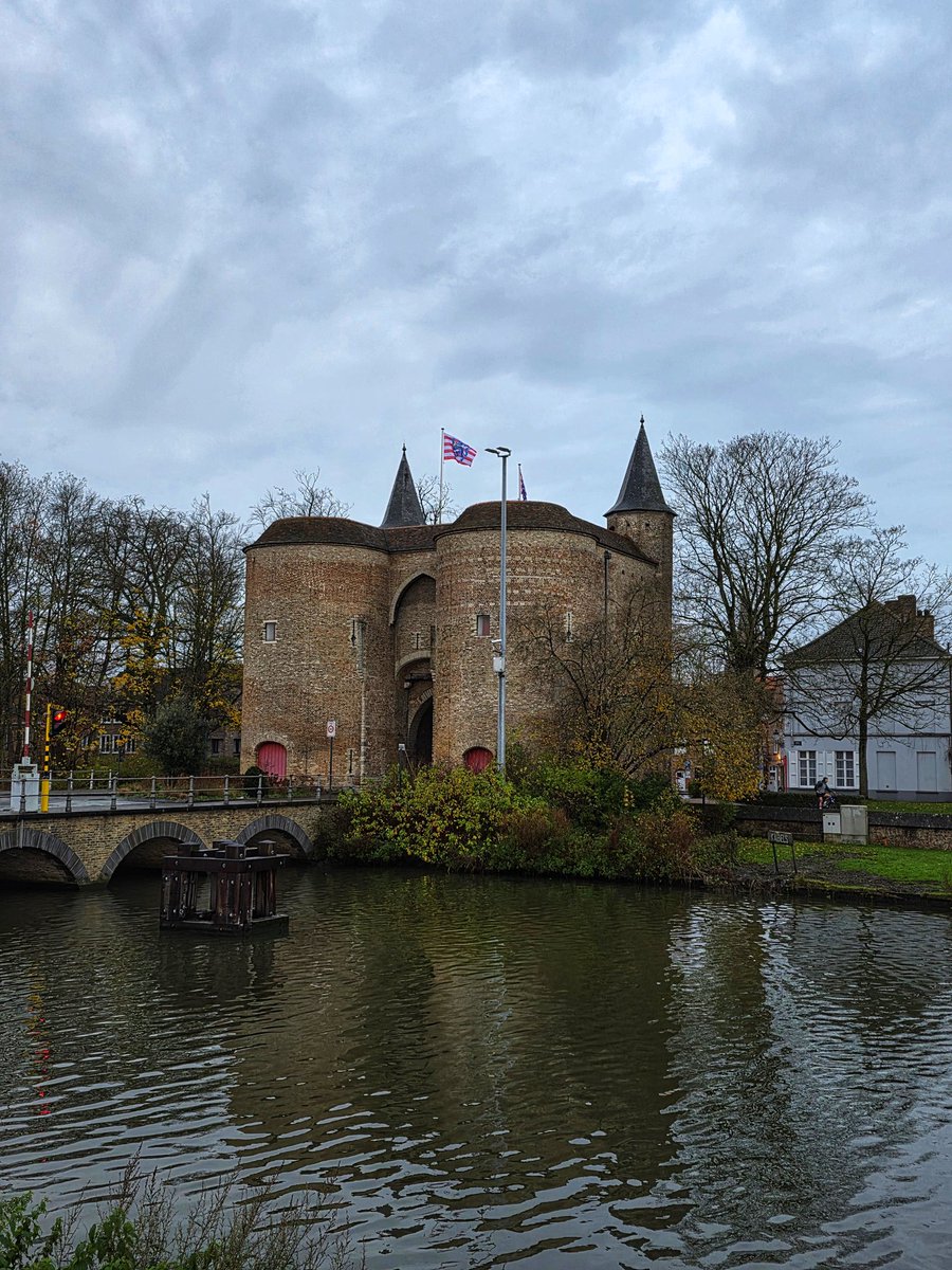 Brugge 09u00, 07/12/2025 #vrtweer <a href="/BuienradarBE/">BuienradarBE</a>