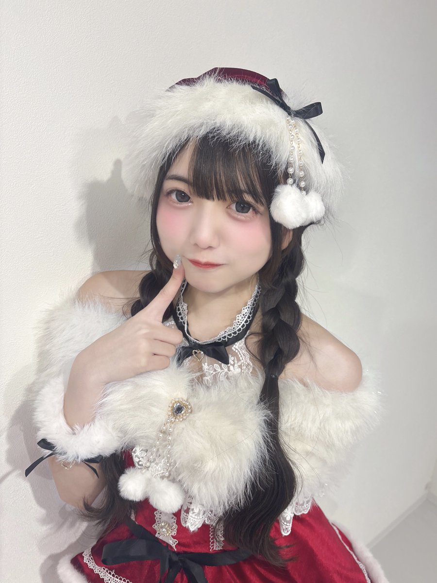 サンタチェキ会ありがとうございました♡!! かわいかったかな