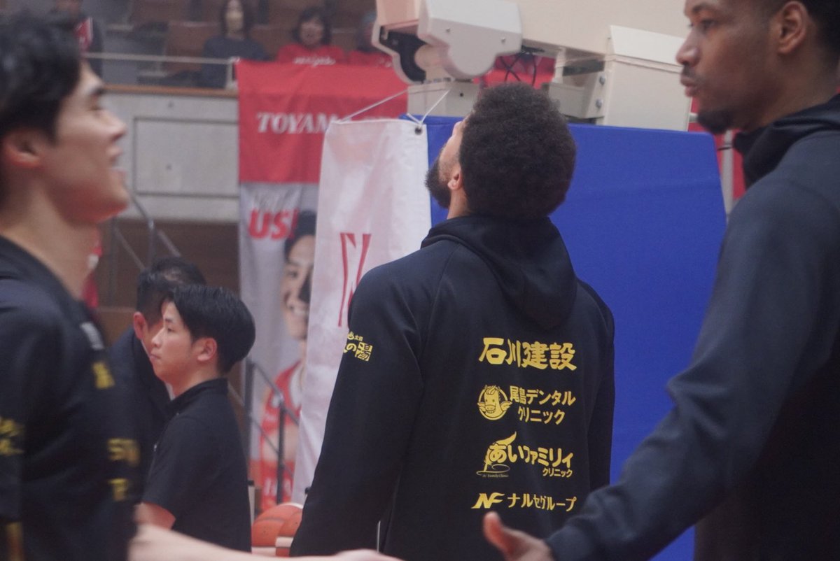 sports_umi's tweet photo. 声枯→放心→ぐるぐる→冷静、なう。
沢山元気をもらってきたので、Treyが戻ってくるまで自分でモチベーションあげて何かを頑張ってみよう。早く帰ってくることを願って。
Can’t wait to see you on the court again,Trey!
#群馬クレインサンダーズ
#TreyJones https://t.co/VelQb36YFj