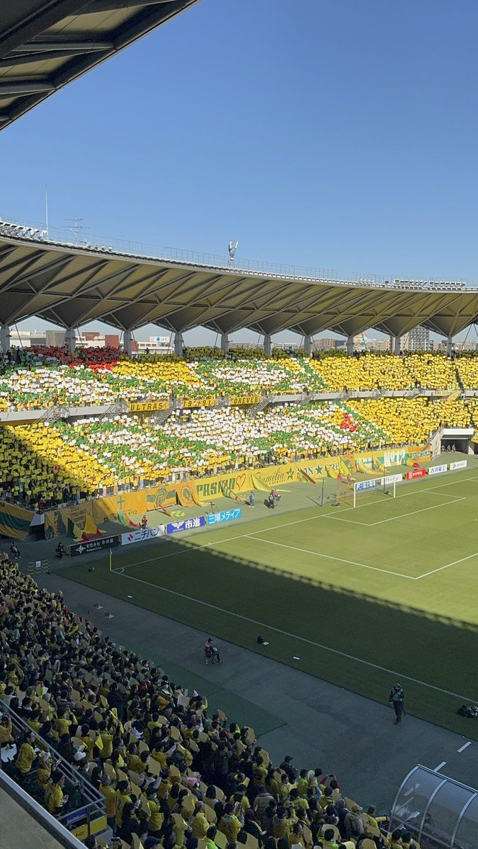 前半0-2の時はなんかソワソワしてたのに、後半0-3になった時、08年の奇跡の残留が頭の中にイメージされて何故かイケるって思ってしまったのは俺だけかな？
なんでなんだろ？
あと1つ。
#jef_united 
#フクアリの奇跡
#J1