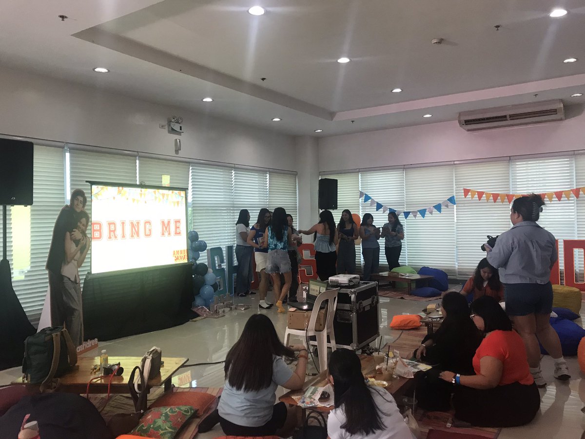 aashguopy's tweet photo. solid kayo mga mowm!!! @aoashdres_ https://t.co/WK3h92Ubrw