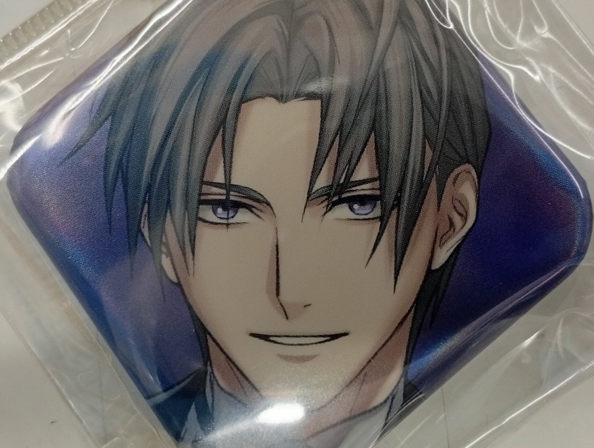 入荷情報】 刀剣乱舞 大本丸博 スクエア缶バッジ へし切長谷部 鬼丸