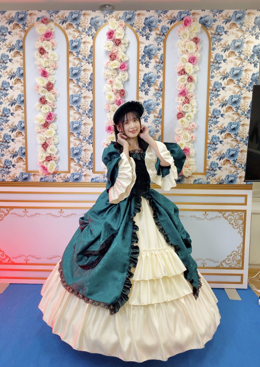 悪食令嬢 と狂血公爵 コラボドレスのチェキの販売が本日いっぱいまでと