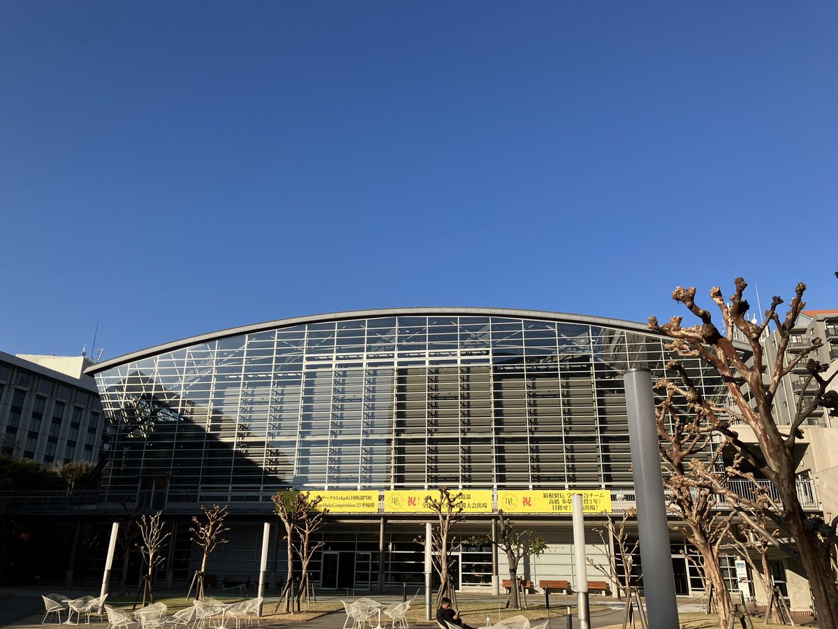 aomt422's tweet photo. (金)(土)(日)の３日間、自己研鑽で勉強会やシンポジウムに参加してきたけど、自分の実践を振り返ってまとめて発表する(人に伝える)ことは必須なんだなあと改めて実感。日々の忙しさにかまけてないでスライドに��とめておこうっと！
#ソーシャルワーカー 
#学びの積み重ね https://t.co/jkwYYyg1mo