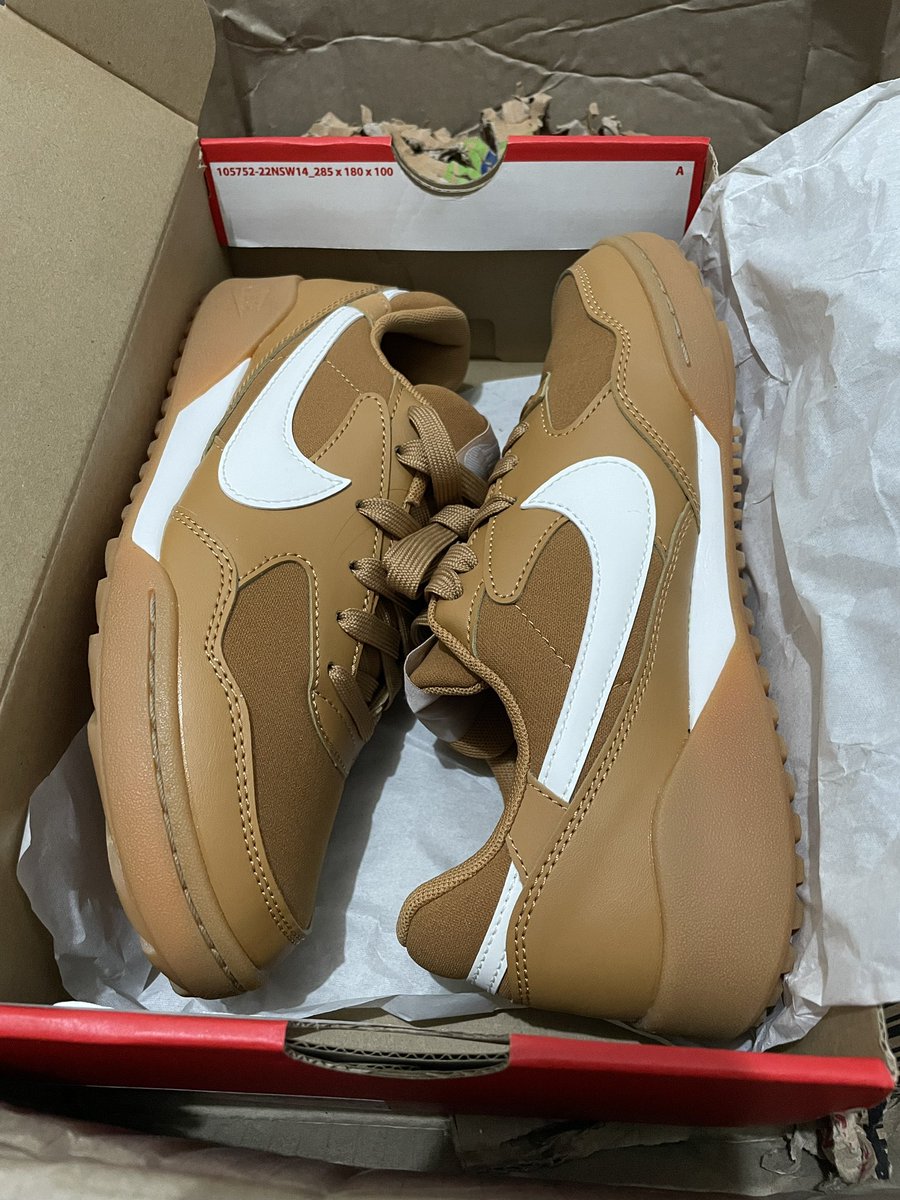 cloudythinc's tweet photo. WTS Nike Sepatu Wanita Terra Manta - Flax

EUR 38
New &amp; Original https://t.co/HMJJQ87aq7