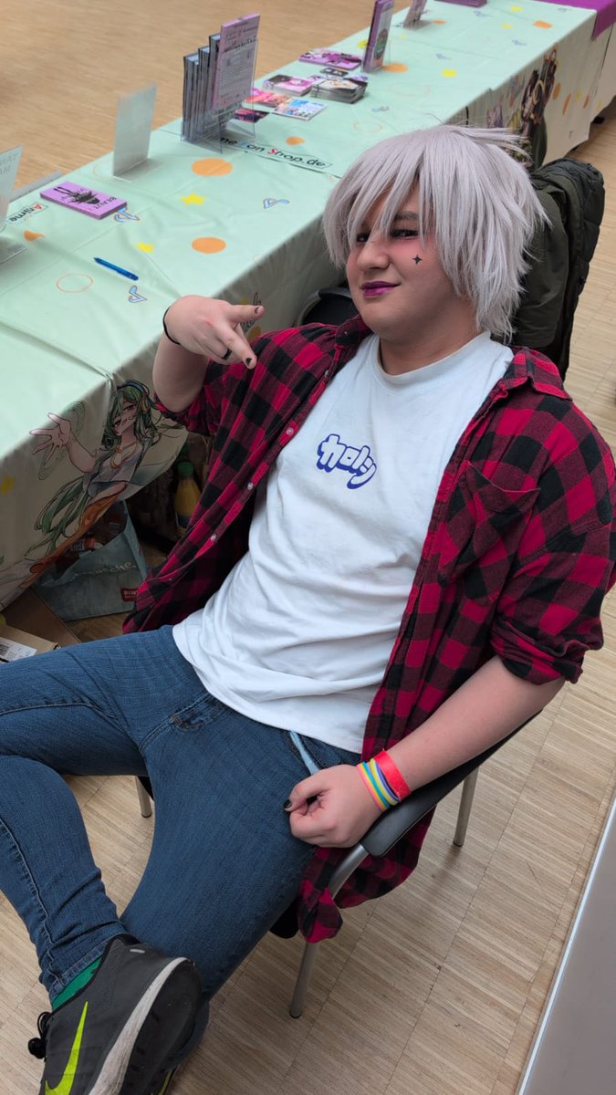 Ich hab mein bestes Tshirt für das #AnimeFestivalKassel angezogen

Notice me <a href="/holysquad_de/">HOLY Squad®</a> 

Wann SobaxHoly?

#GERVtuber