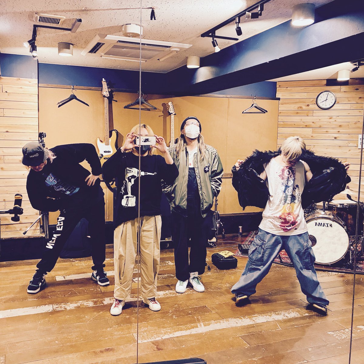 yuichi abe(April in 85/死んだパンダ噛んだズ/bnc) (@yuichiabe_Ap85