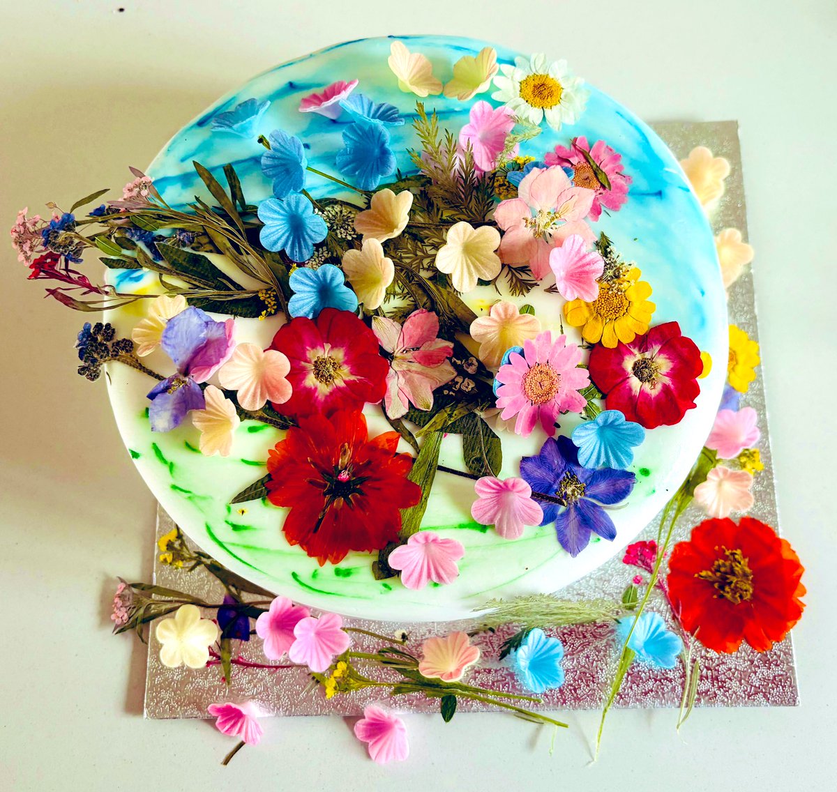 PixelPixelWoman tweet media