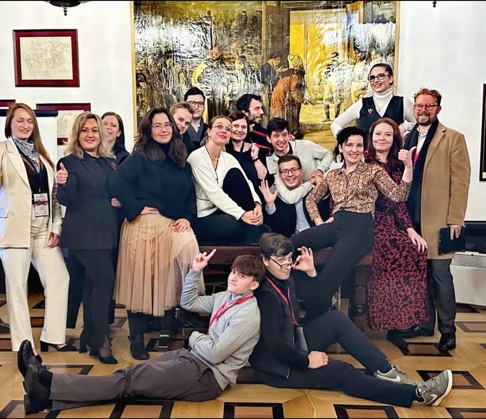 🇵🇱 II Zgromadzenie Prezesów i Liderów Polonii z całego świata! 🇵🇱
W dniach 27–29 listopada delegaci Polonii z ponad 40 krajów spotkali się w Warszawie i Pułtusku podczas II Zgromadzenia zorganizowanego przez Radę Polonii Świata.
W Pałacu Prezydenckim oraz Senacie RP odbyły się