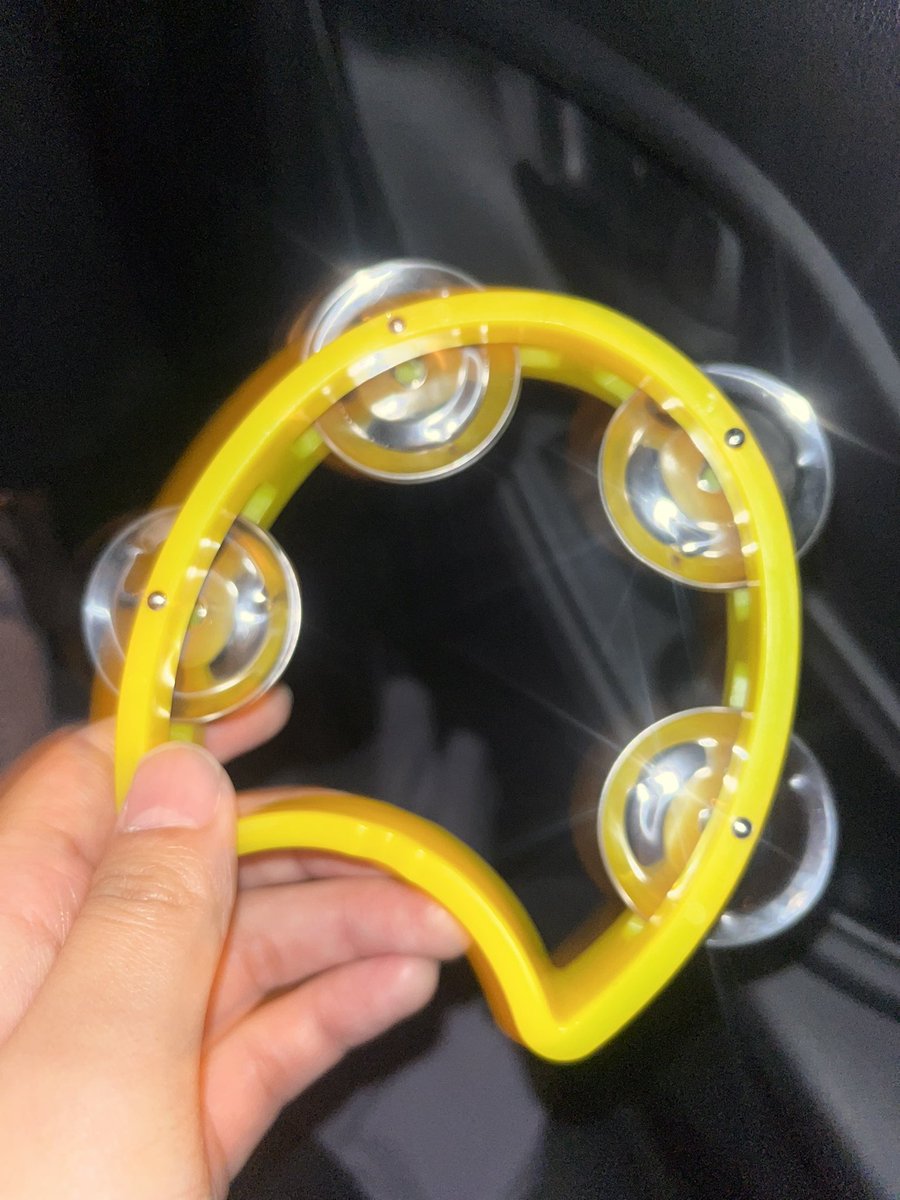 タンバリンあった！！！！！ (カバンの底にあったょ、、、) めっちゃ