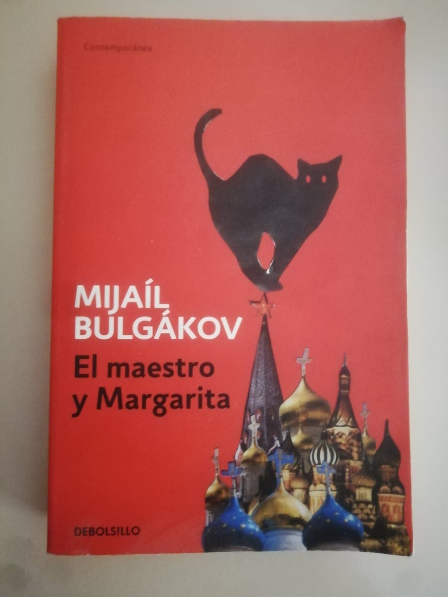 Uno de los libros más mordaces y sutiles pueden leerse. En El maestro y Margarita (1967) Bulgákov intentó esquivar, a base de ironías, juegos retóricos, sagacidad, ingenio, el poder de la censura. Quema del primer borrador, reescrituras sucesivas... Una aventura absoluta.