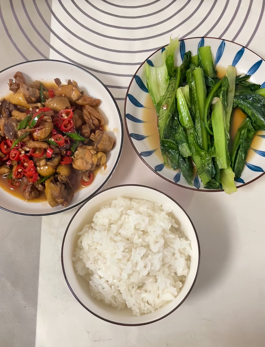 自己做饭还是挺解压的，就是感觉有点多了