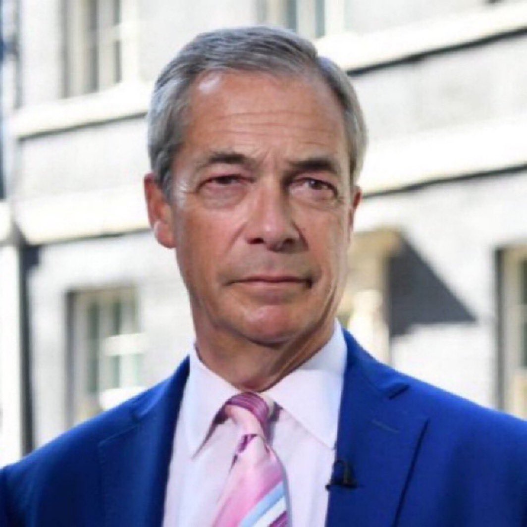 Mofoman360's tweet image. Do you still stand by Nigel Farage

#bbclaurak