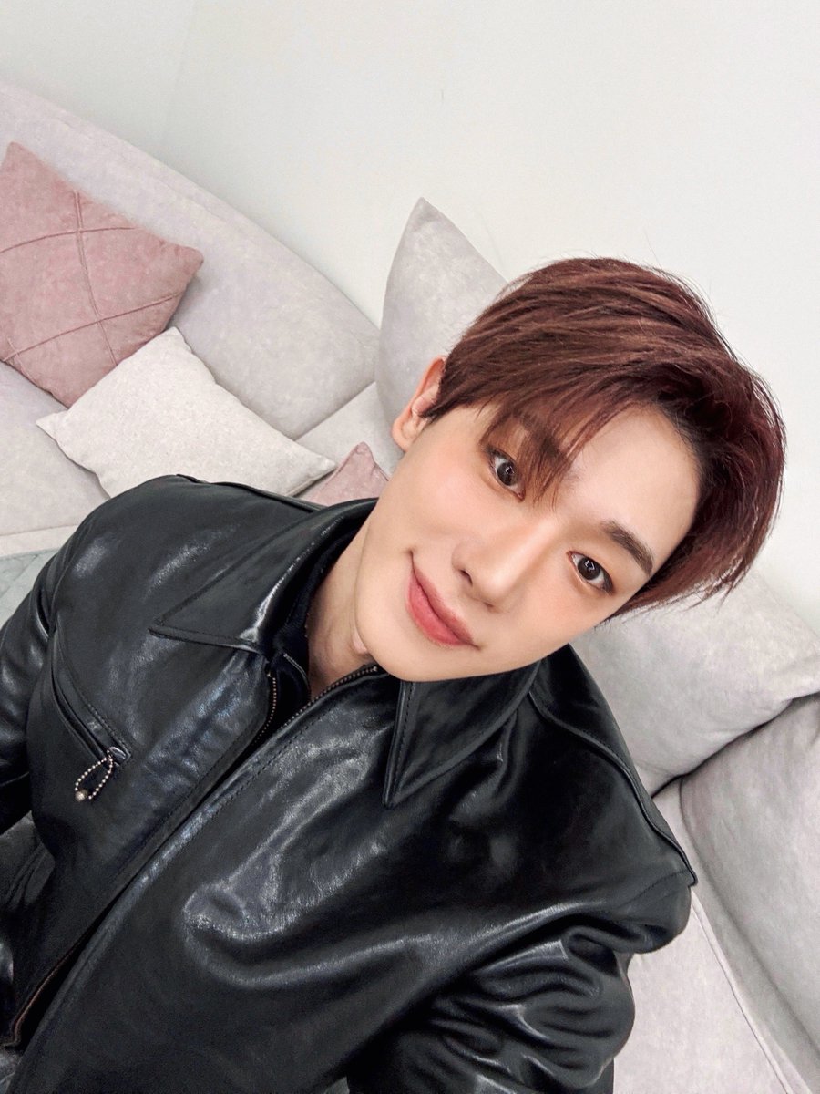 official__wonho's tweet image. 삼겹살 먹으러 갔나 위니들?

#원호 #WONHO