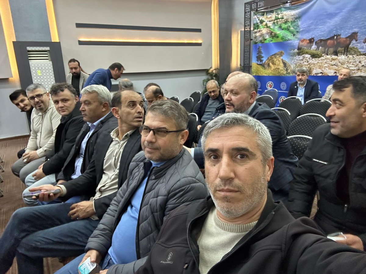 KirkagacEbs's tweet photo. Genel Başkan Yardımcımız Sayın Mesut Öner'in teşrifleri ile Manisa1 ve Manisa2 no'lu Şubelerimizin birlikte düzenlediği Genişletilmiş İl Divanı başlamıştır. Divanımızın hayırlara vesile olmasını temenni ediyoruz. https://t.co/CbfxHe4TZq