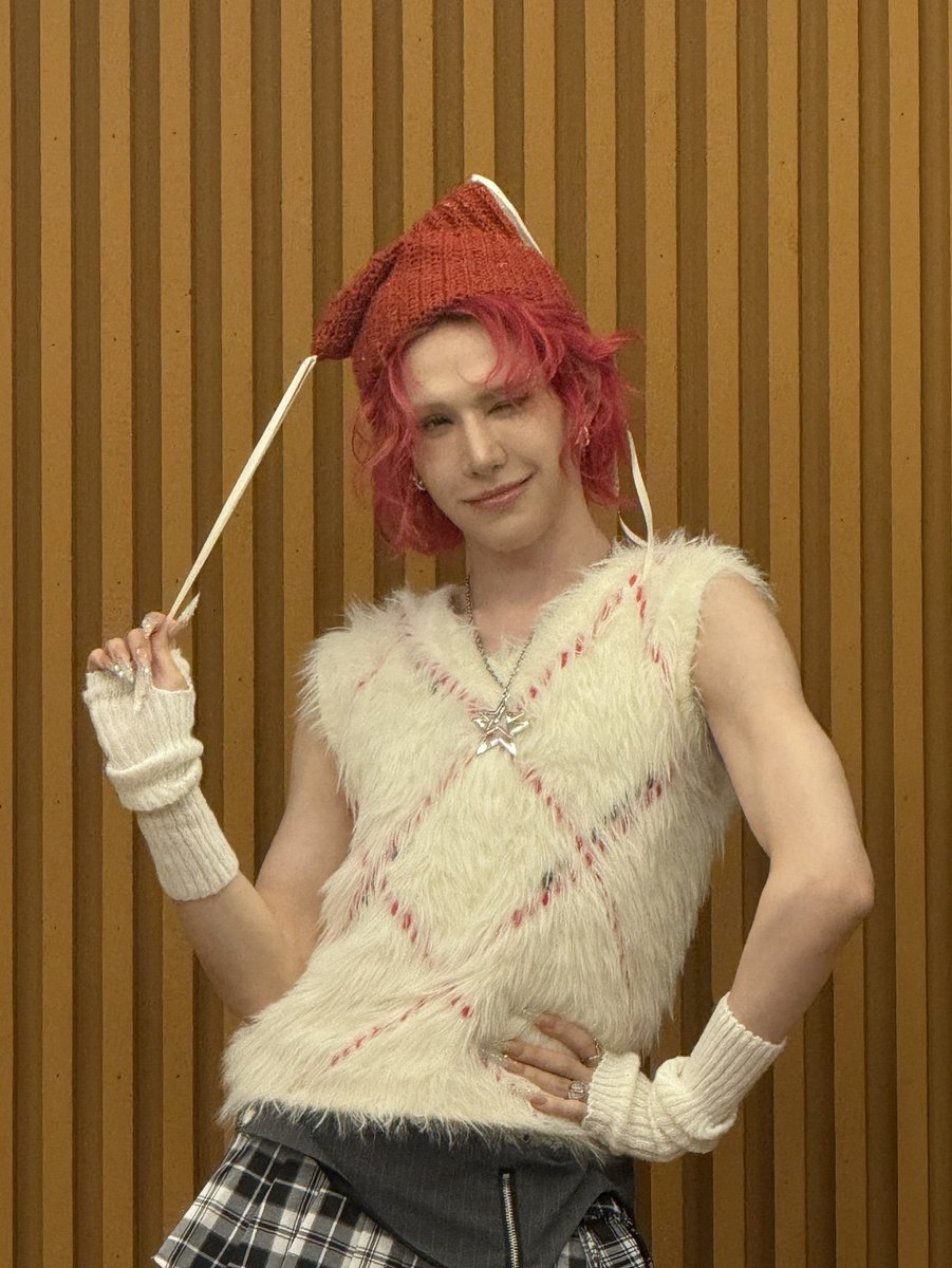 251207 kpop together fansign 
#XLOV #WUMUTI