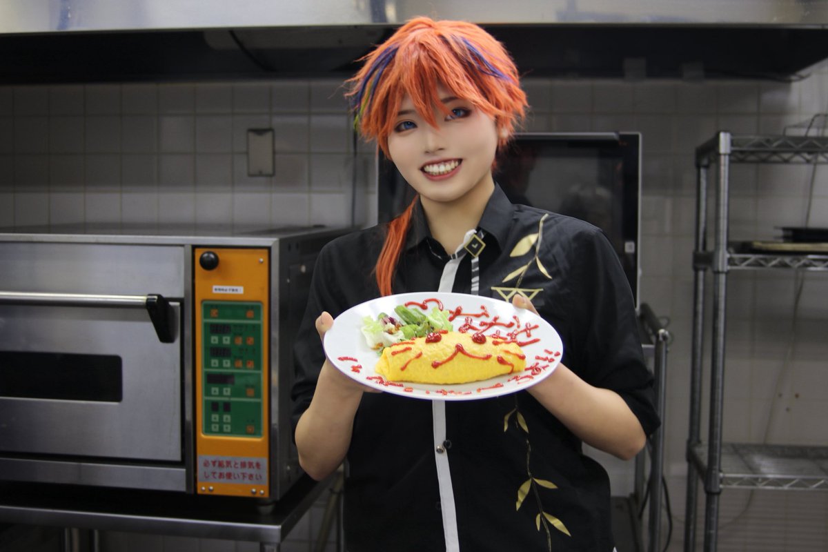 Cosplay
#️⃣結倭カフェ
皆様の寿命を伸ばしたり縮めたりしたオムライス。bon appétit！！！！！！