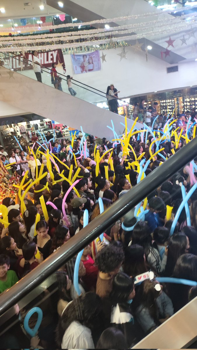 hello, di kita matiis anak

SAVIC MALABS YOU SOBAD 
SAVIC MALABS YOU SOBAD
#MaLOVEonMeetsWillCa