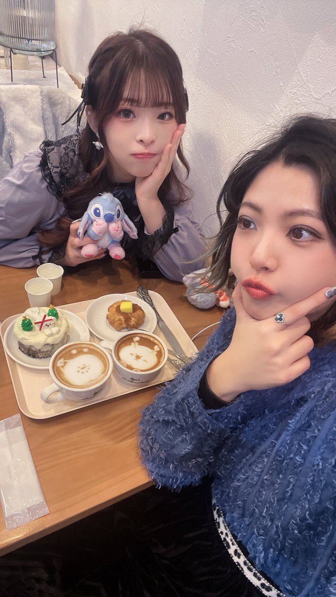 クリスマス🎄風のかわいいカフェ
ミカちゃんと遊びに行った