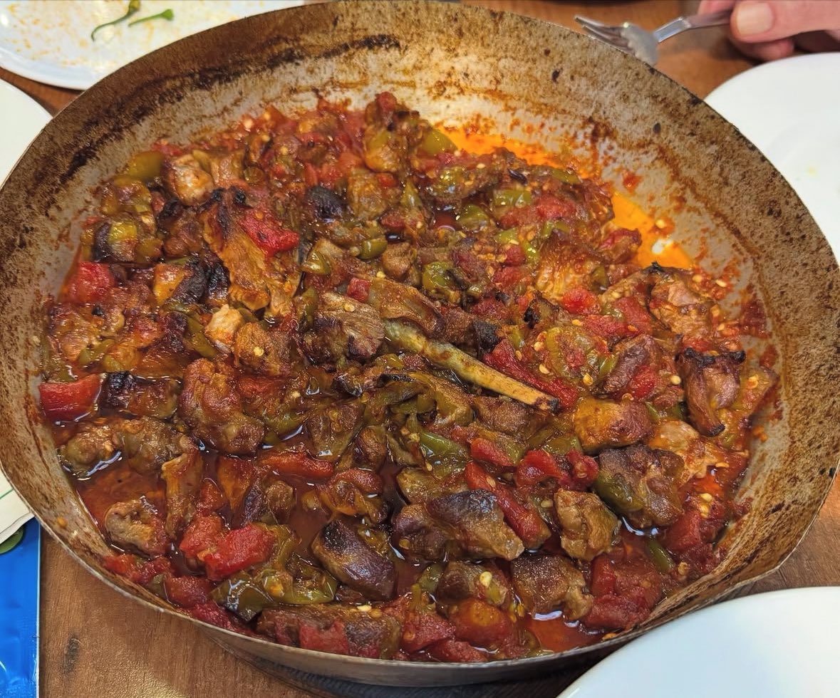 DrGunerSonmez's tweet photo. Bu listede mutlaka olması gereken ve benden Anadolu yıldızı alan 2 restoran daha var:

•Soğuk Çeşme kavurma: Tava ve kavurma (Bingöl)

•Derin balık: Soslu levrek buğulama ve mezgit tava (Ordu) https://t.co/4GLNJzCOMW