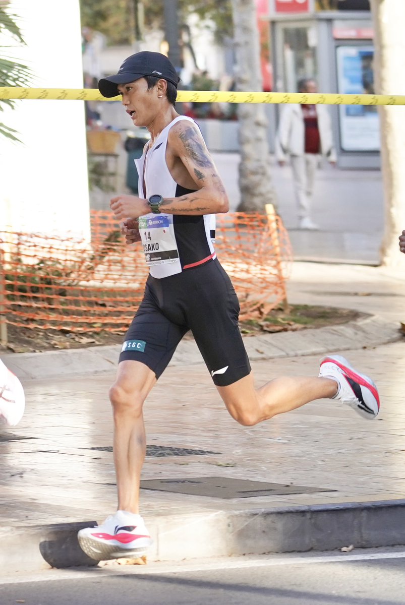 バレンシアマラソン🇪🇸 大迫傑（リーニン）2時間4分55秒（速報値）4位