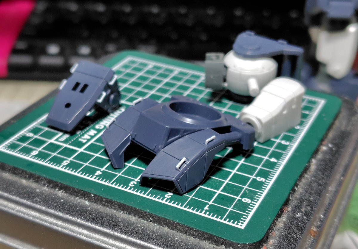 modeler_asei's tweet photo. MaxFactory 1/72 ダグラム

設定図を参考にスジボリとフックを追加してます

#ダグラム https://t.co/su28suLev6