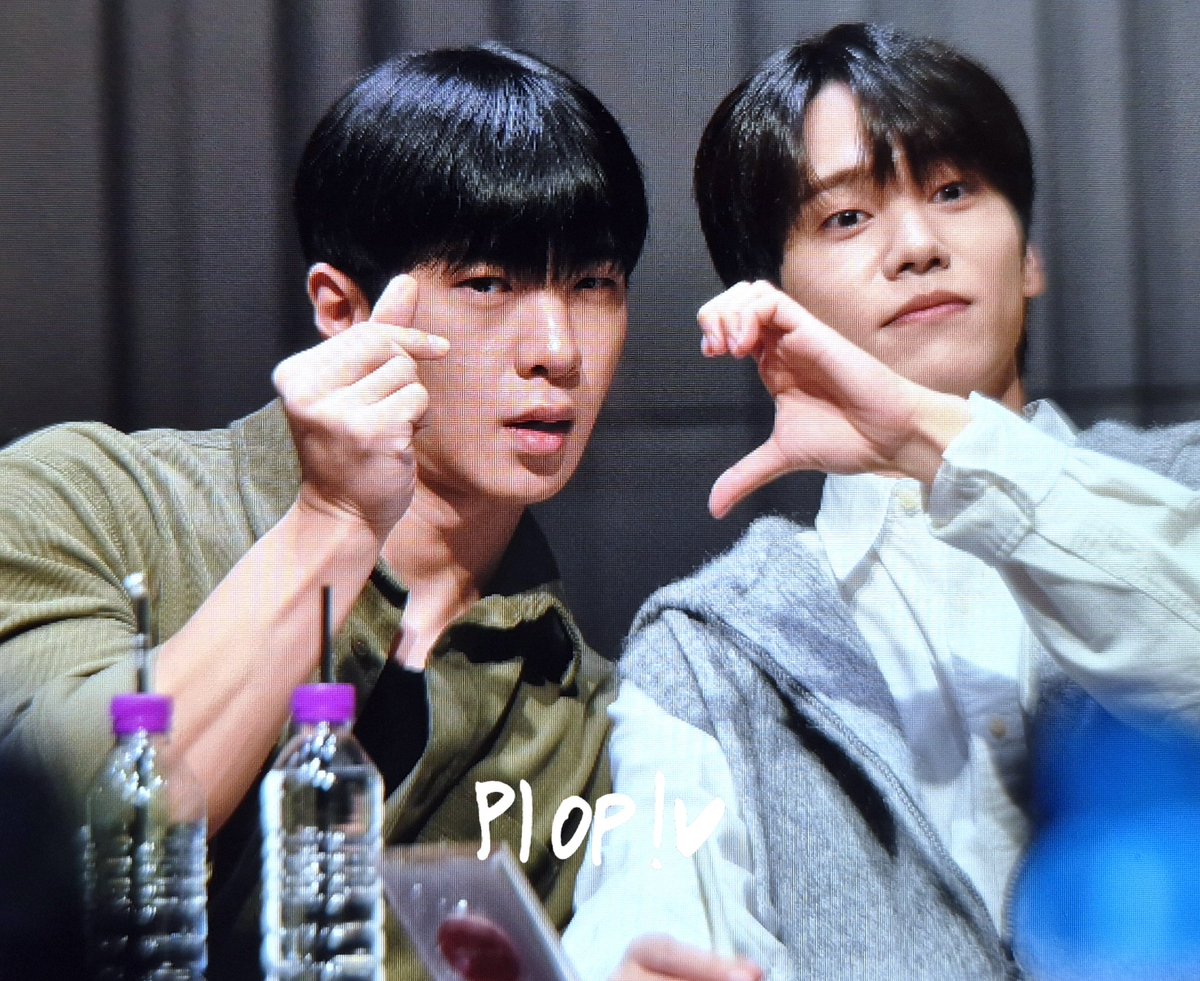 plopplop950123's tweet photo. 251207 팬싸 preview
와이츄😆
...하지만 절대 같은 포즈는 안하는ㅋㅋㅋ
#온앤오프 #ONF #와이엇 #WYATT #심재영 #JustFeelWYATT  @WM_ONOFF https://t.co/RJYZyi8G84